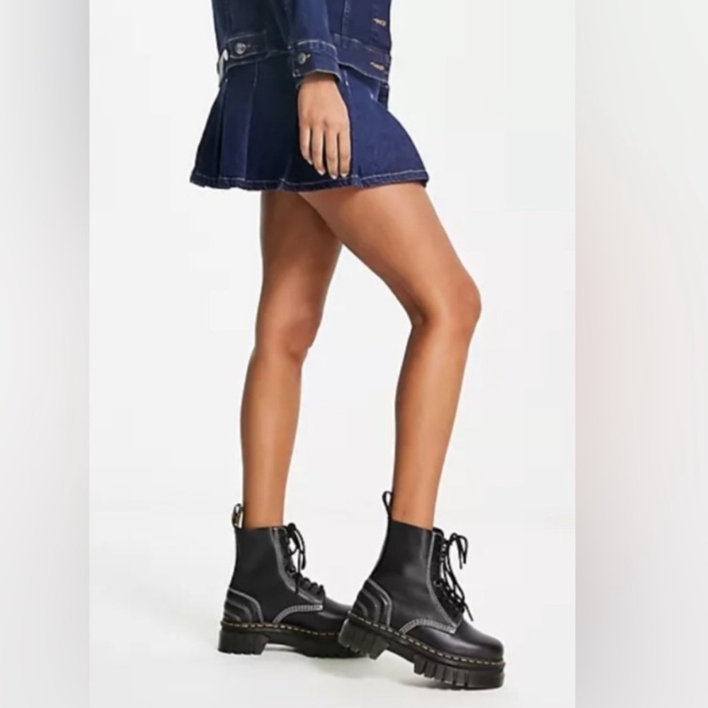 Dr. Martens Audrick  8I Quilted Lux Smooth Black Leather Lady’s Bo…